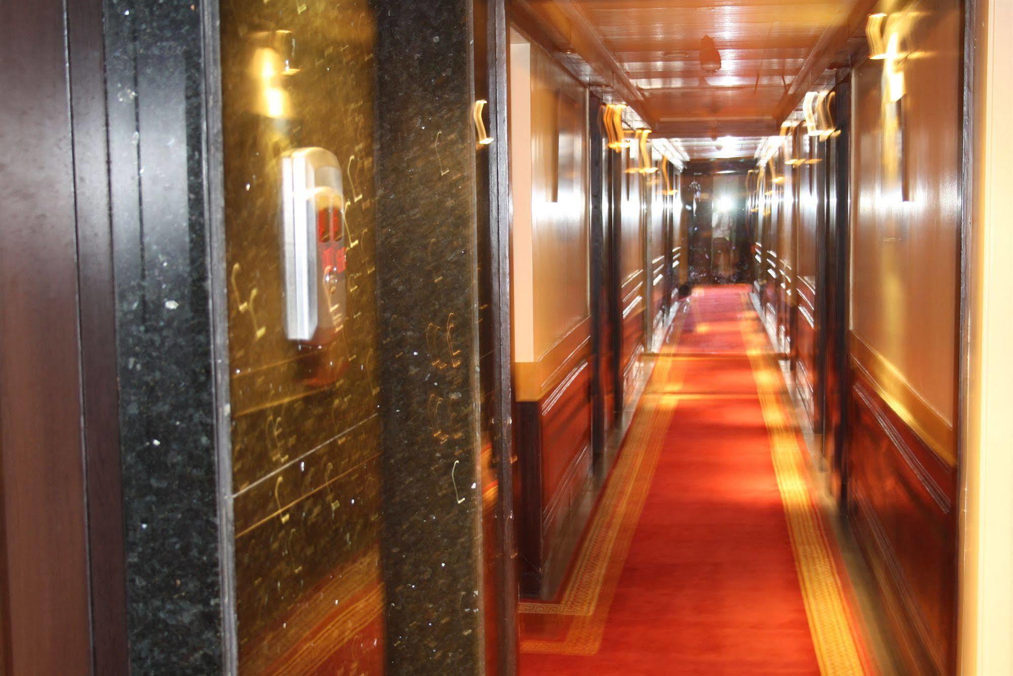 Grand Hotel Beirut Eksteriør billede